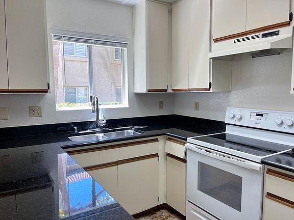 3rd image of 11243 Avenida De Los Lobos Unit F