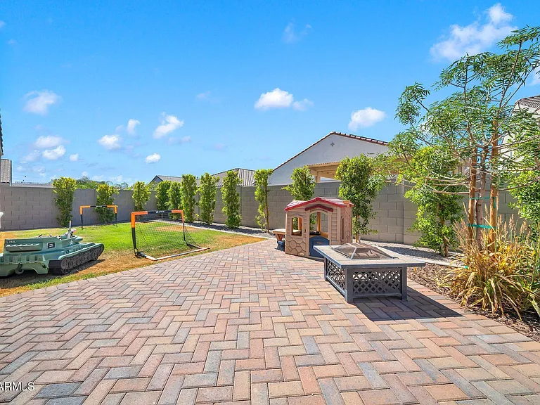 17605 W Medlock Dr — Photo 41