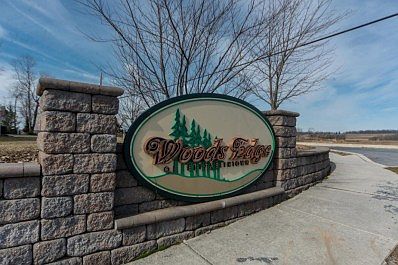 Entrance to Woods Edge of Elizabethtown