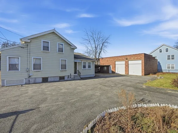 35 Dublin St, Chicopee, MA 01013