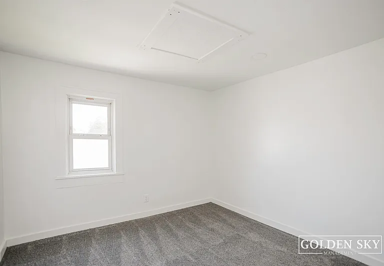 216 S Dill St — Photo 5