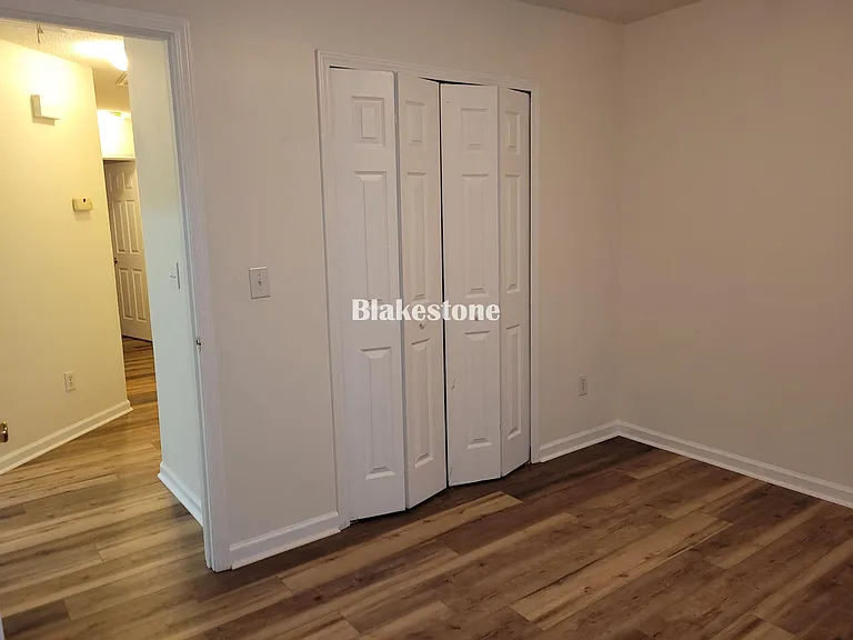 111 Lake Valley Ln — Photo 28