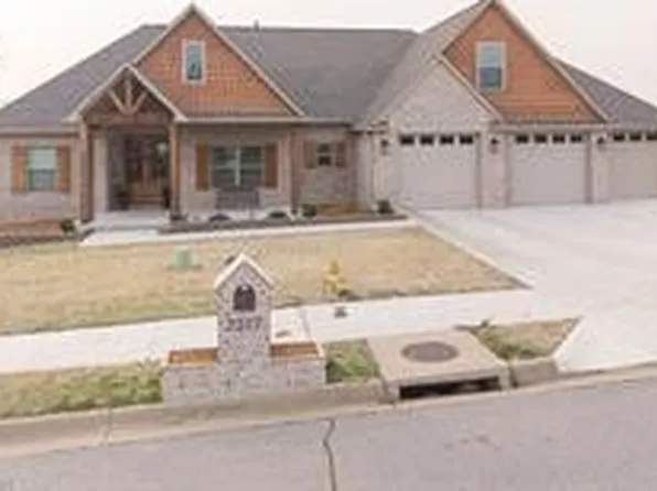 2217 Maggie Ln, Van Buren, AR 72956