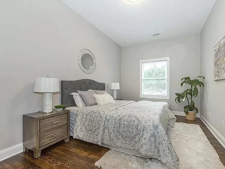 743 Park Ave #301 — Photo 9