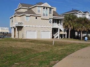 3533 Foremast Dr, Galveston, TX 77554