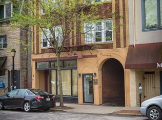 1989 Madison Rd APT 301, Cincinnati, OH 45208