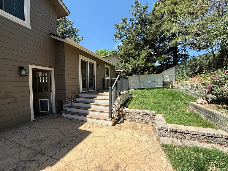 579 W Arrowhead St — Photo 31