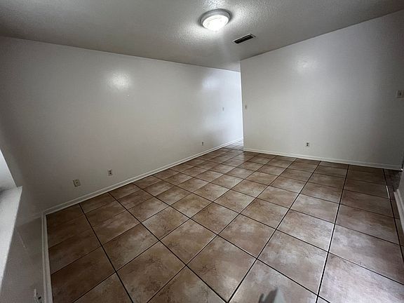5th image of 913 Landry St Unit 4