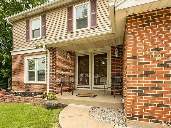 3rd image of 1440 Glenlea Dr