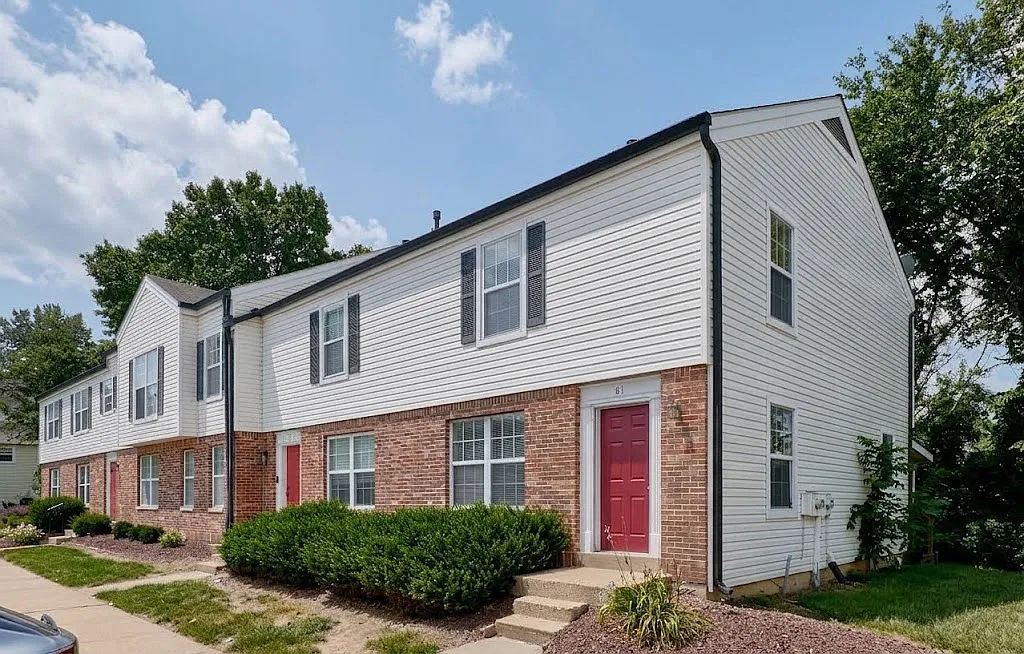 2 bed, 1.5 bath, 1511 sqft, $1,650 — Photo 1