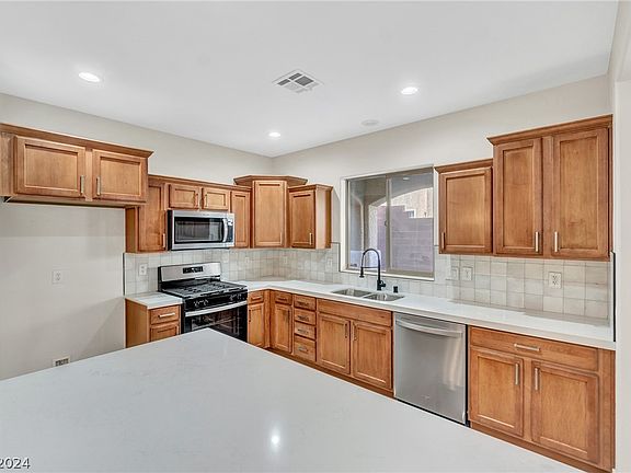 2nd image of 10738 La Florentina Ave