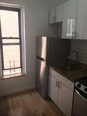 Rented by Green Home NY Realty LLC | media 3