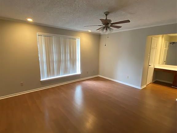 4th image of 1219 Park Ln