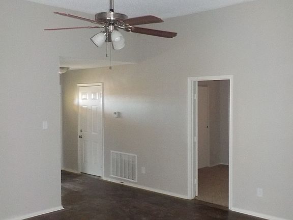 2nd image of 518 Angelina Dr