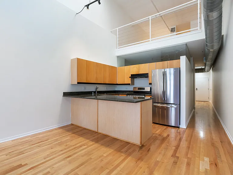 203 S Sangamon St #303 — Photo 10