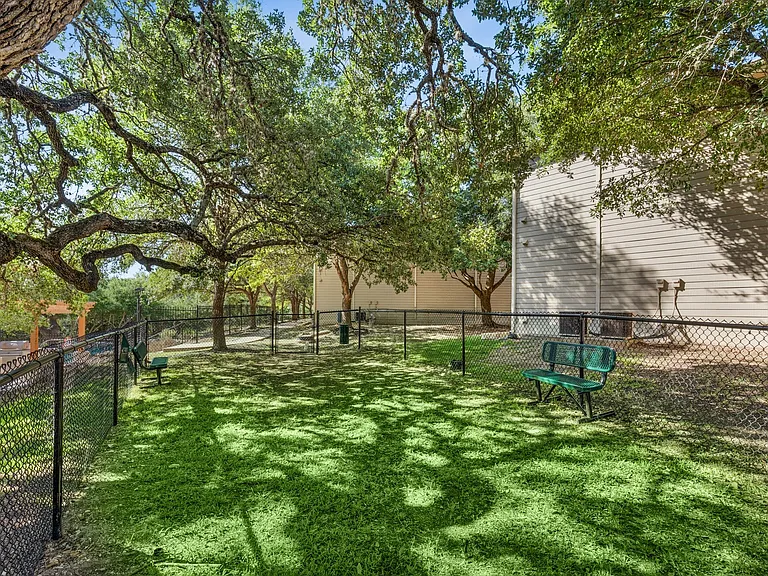 Crosspoint Oaks at Boerne — Photo 35
