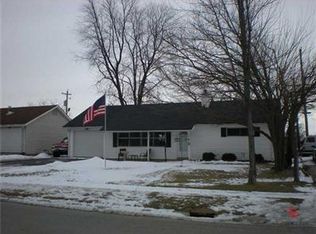 613 Park Dr, Greenwood, IN 46143
