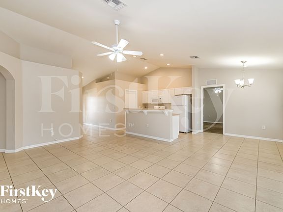 2nd image of 2112 NE 14th Ave