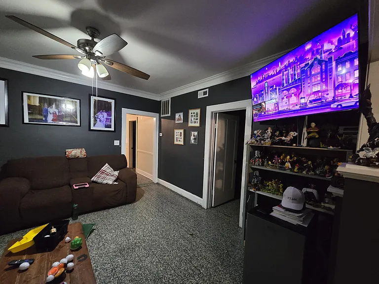 2730 N Marmora Ave #2 — Photo 5