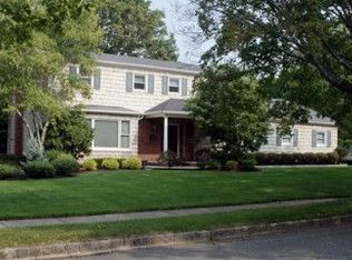 4 Green Hills Rd, East Brunswick, NJ 08816