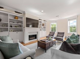 61 Dartmouth St #2, Boston, MA 02116