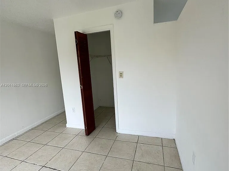 9405 W Flagler St #302-D — Photo 5