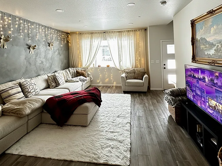 2944 Barnstormer St #4 — Photo 1