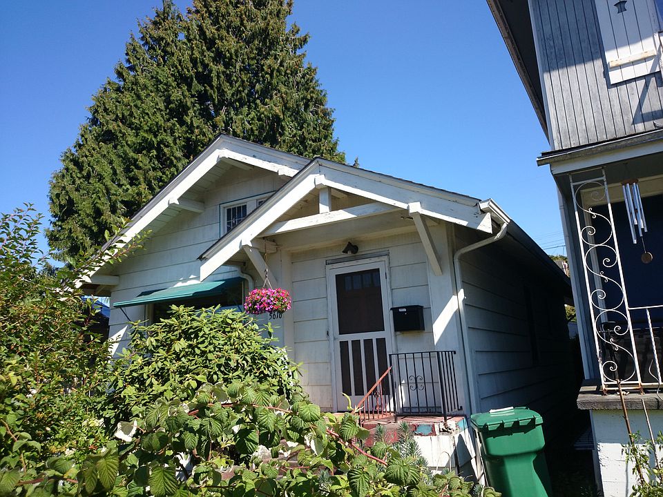 2nd image of 5616 11th Ave NE