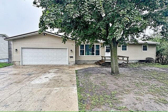 1st image of 313 2nd St S