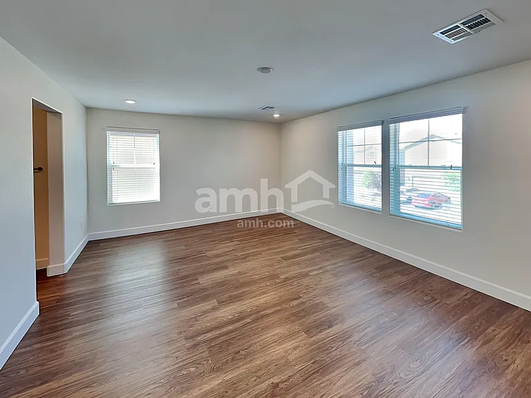 8152 Inhibition Ct — Photo 9