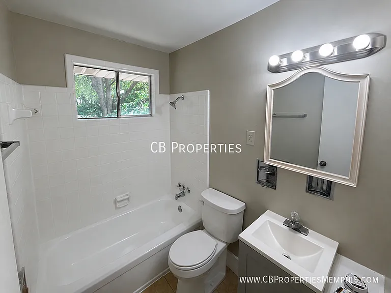 1050 Dora Cv — Photo 6