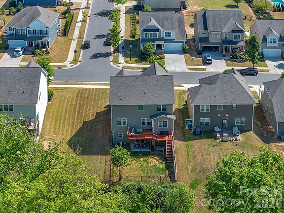 4th image of 5000 Lily Pond Cir