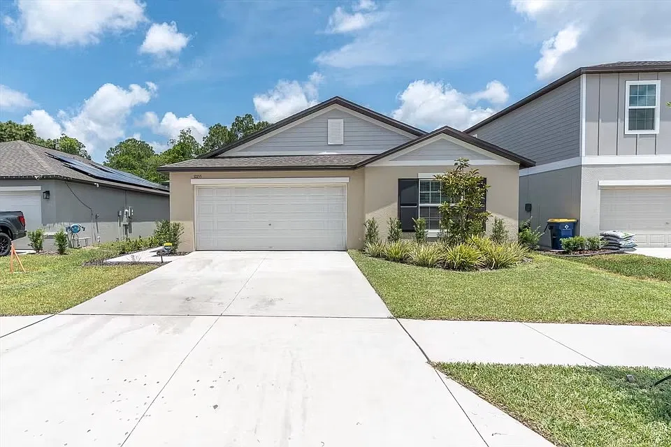 4 bed, 1817 sqft, $2,800 — Photo 3