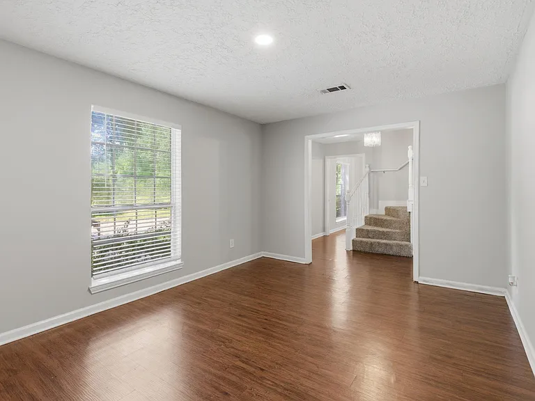 1122 Tigris Ln — Photo 13