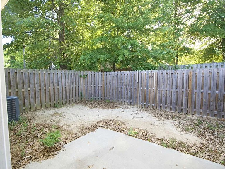 242 Haley Dr — Photo 7