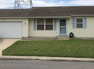 361 Rickenbacker Ct, Valparaiso, IN 46385