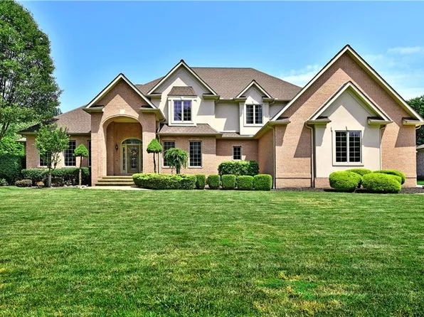 8905 S St SE, Warren, OH 44484