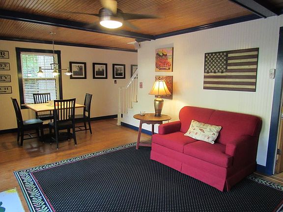 4th image of 77 Maplewood Ln