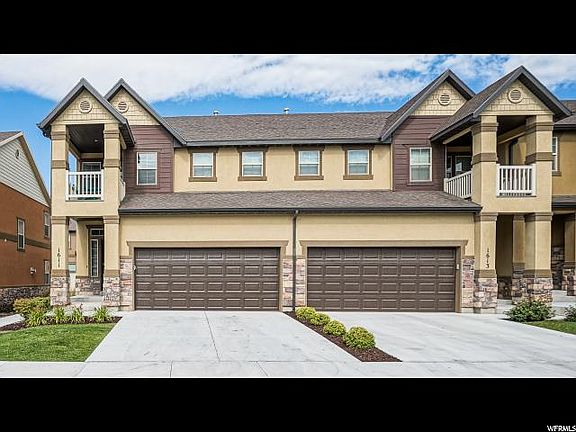 3rd image of 1611 N Venetian Way
