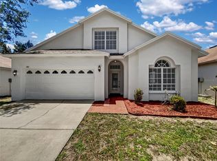 1142 Barclay Wood Dr, Ruskin, FL 33570