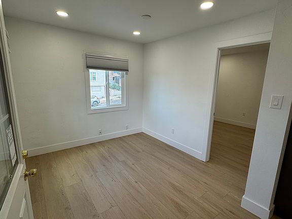 4th image of 1065 20th St