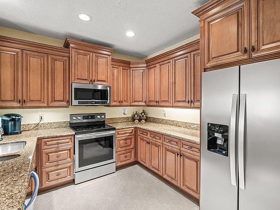 2nd image of 6229 Graycliff Drive #D
