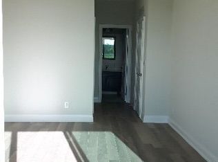 50 Hall Rd #1A, Halton Hills, ON L7G0J8