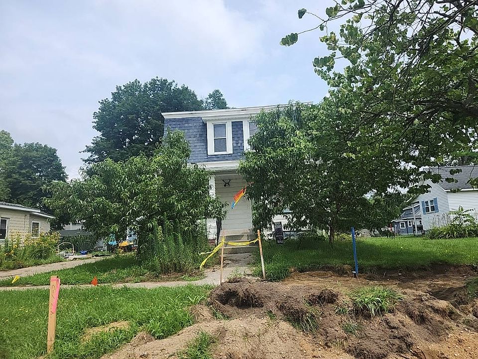 1st image of 320 6th Ave