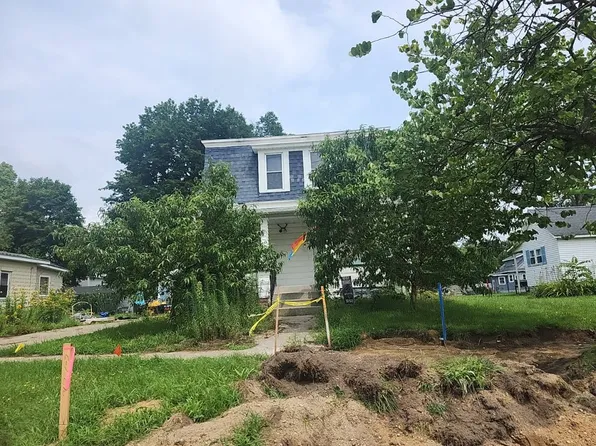 320 6th Ave, Three Rivers, MI 49093