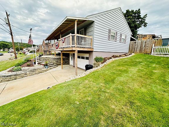 3rd image of 854 Donegal Dr