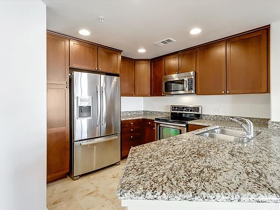 3rd image of 809 Auzerais Ave Unit 420