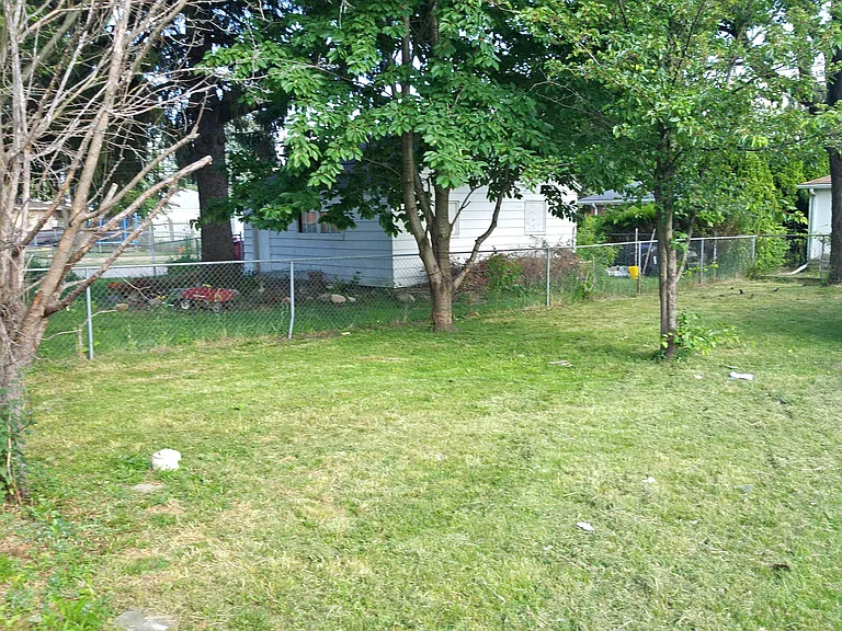 17750 Lincoln Ave — Photo 10