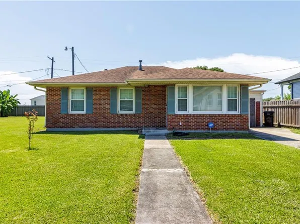 82 Packenham Ave, Chalmette, LA 70043