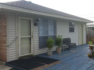 2714 Uvalde Ave, Nederland, TX 77627